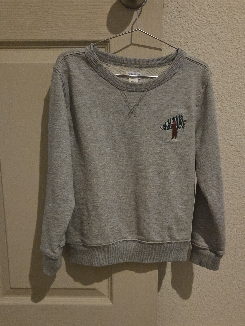 Boys J. Crew Factory heather gray Boys' Bear With Tree Sz. 6-7